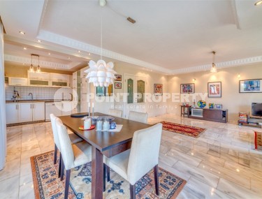 Большая двухуровневая квартира 4+1, общей площадью 280 м2, на 1-м и 2-м этажах в живописном, комфортабельном жилом комплексе, построенном в 2006 году-id-6704-фото-2