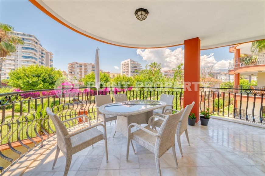 Large two-level apartment 4+1, with a total area of 280 m2, on the 1st and 2nd floors in a picturesque, comfortable residential complex, built in 2006-id-6704-photo-11