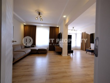 3-этажная вилла-близнец в 450 метрах от моря, в престижном, живописном районе Аланьи - Кестель-id-6709-фото-3