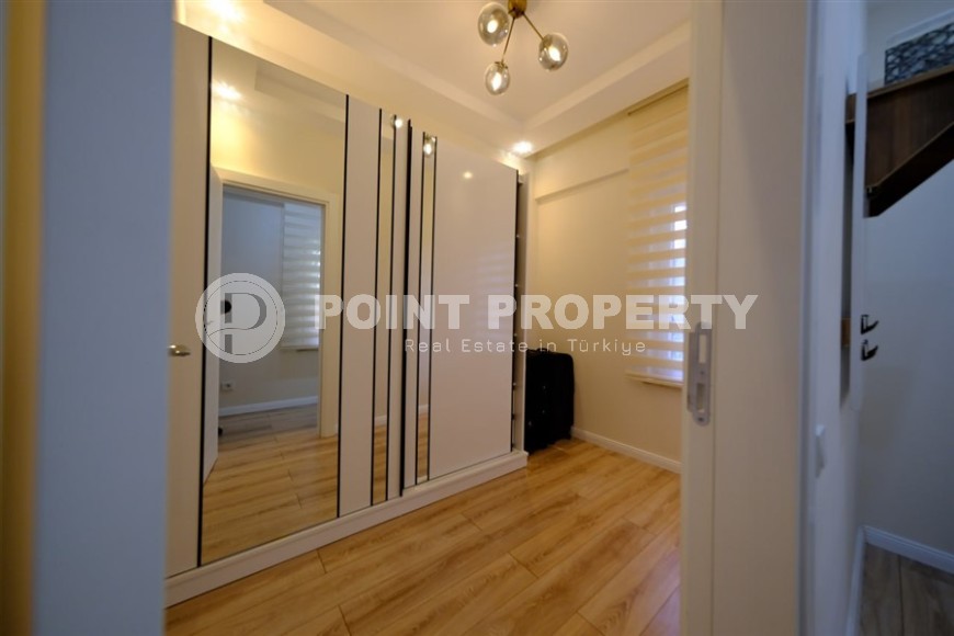 3-storey twin villa 450 meters from the sea, in a prestigious, picturesque area of Alanya - Kestel-id-6709-photo-11