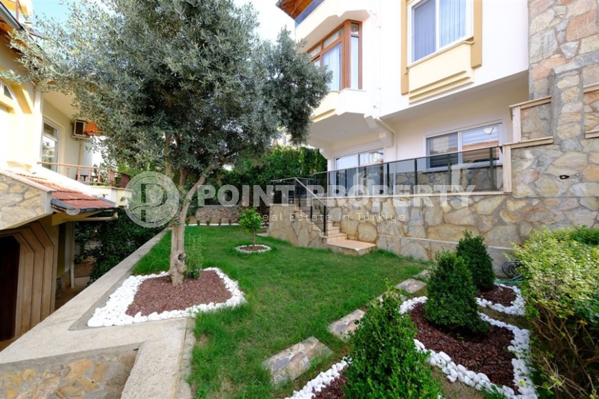 3-storey twin villa 450 meters from the sea, in a prestigious, picturesque area of Alanya - Kestel-id-6709-photo-22