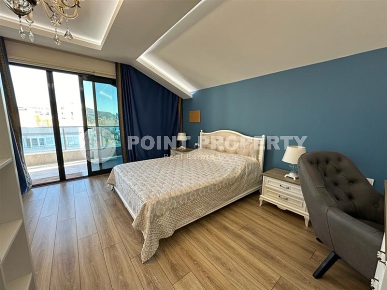 Большая двухуровневая квартира 3+1, общей площадью 230 м2, на 5-м этаже с мансардой, в центре района Махмутлар-id-6710-фото-7