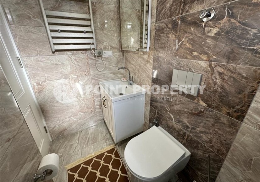 Большая двухуровневая квартира 3+1, общей площадью 230 м2, на 5-м этаже с мансардой, в центре района Махмутлар-id-6710-фото-18