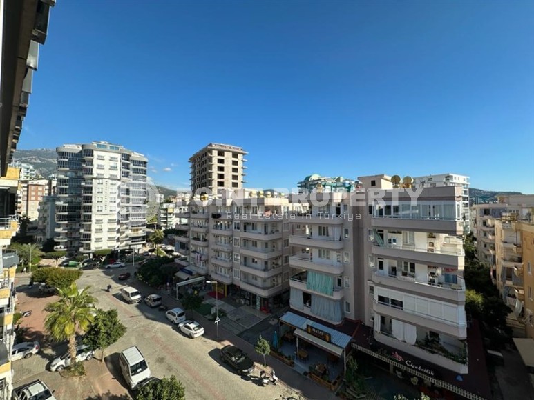 Большая двухуровневая квартира 3+1, общей площадью 230 м2, на 5-м этаже с мансардой, в центре района Махмутлар-id-6710-фото-23