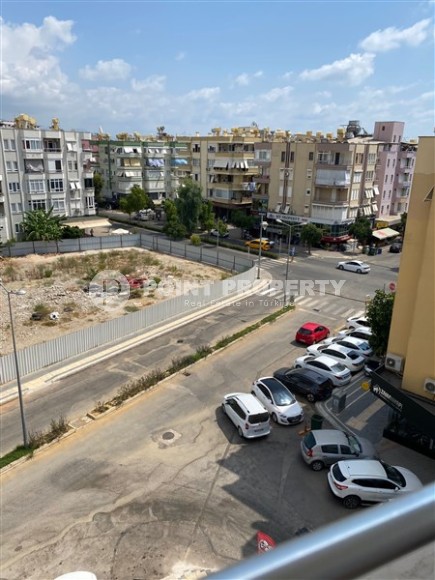 Affordable apartment with an excellent location 250 meters from the sea, in the center of Alanya-id-6725-photo-17