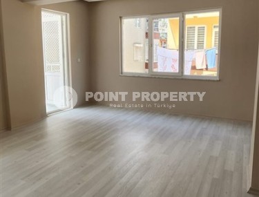 Квартира с чистовой отделкой на 2-м этаже в доме 2003 года постройки, в центре Аланьи-id-6726-фото-2