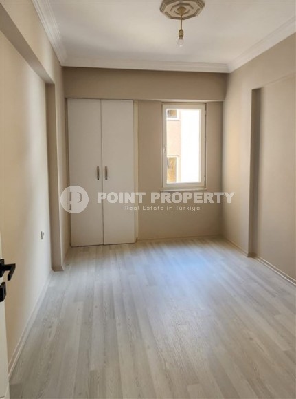 Квартира с чистовой отделкой на 2-м этаже в доме 2003 года постройки, в центре Аланьи-id-6726-фото-9