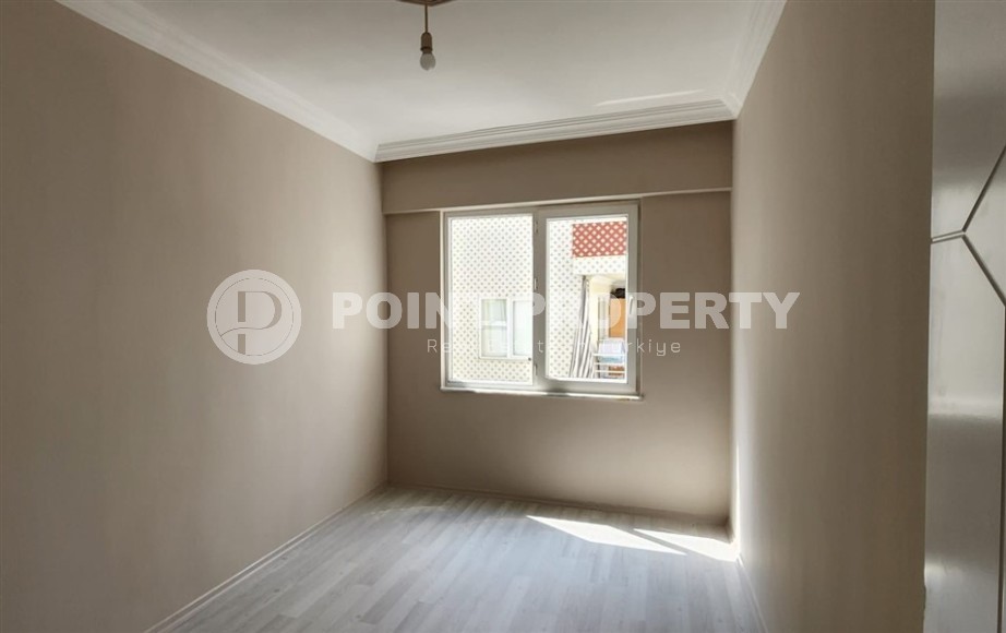 Квартира с чистовой отделкой на 2-м этаже в доме 2003 года постройки, в центре Аланьи-id-6726-фото-10