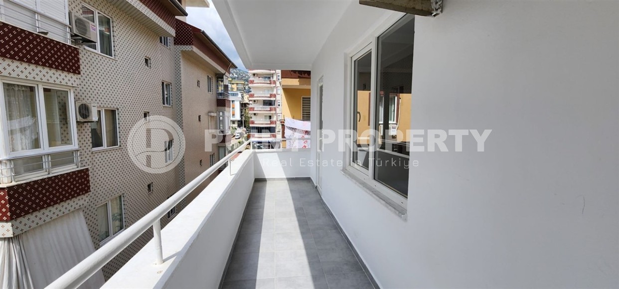 Квартира с чистовой отделкой на 2-м этаже в доме 2003 года постройки, в центре Аланьи-id-6726-фото-16