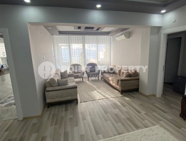 Apartment with modern design and new high-quality renovation, on the 4th floor in a building built in 1990-id-6728-photo-1