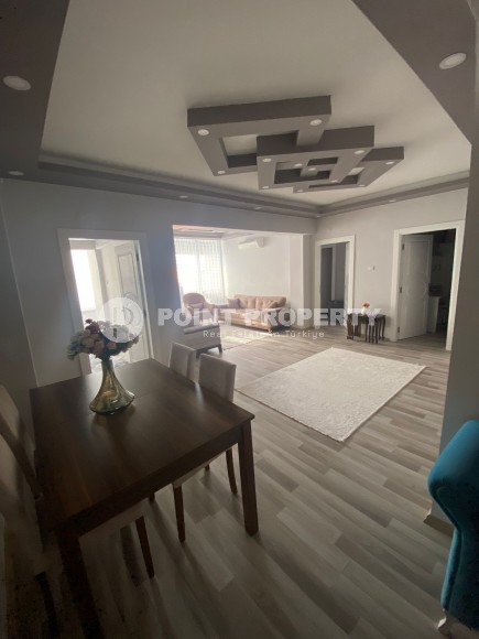 Apartment with modern design and new high-quality renovation, on the 4th floor in a building built in 1990-id-6728-photo-2