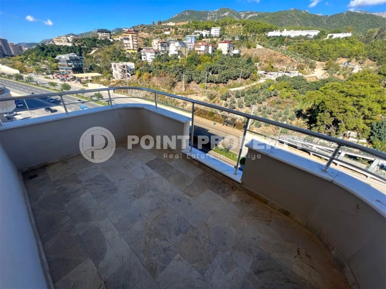 Panoramic apartment with views of the sea and the Taurus Mountains, in a comfortable residential complex, 1200 meters from the sea-id-6729-photo-8