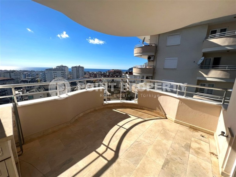 Panoramic apartment with views of the sea and the Taurus Mountains, in a comfortable residential complex, 1200 meters from the sea-id-6729-photo-9