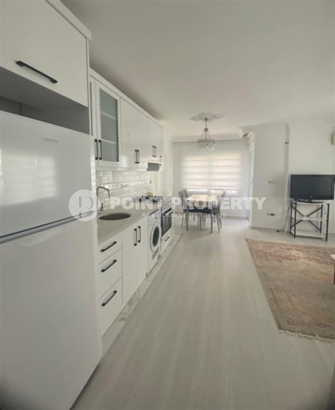 Ready-to-move-in apartment with modern furniture and all necessary appliances, 650 meters from the sea-id-6730-photo-4