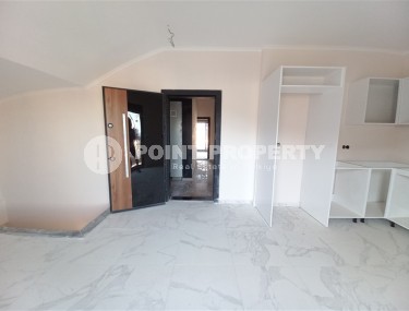 Компактная двухуровневая квартира 2+1 с чистовой отделкой, в 700 метрах от пляжа и набережной-id-6734-фото-3