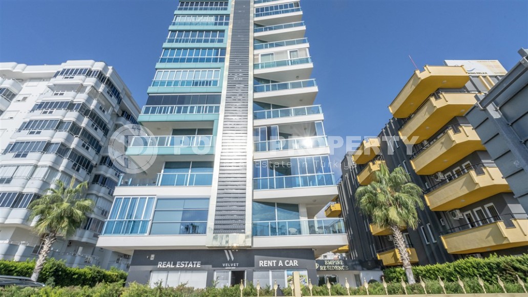 Панорамная квартира с видом на море, на 10-м этаже, в центре района Махмутлар-id-6742-фото-2