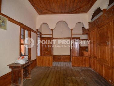 Частный дом 2000 года постройки в центре старого города, в 500 метрах от моря-id-6743-фото-3