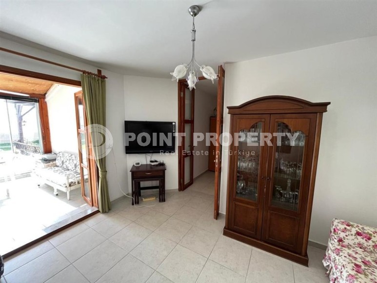 Двухэтажная вилла с просторным садом, в 150 метрах от моря, в живописном районе Аланьи - Демирташ-id-6746-фото-10