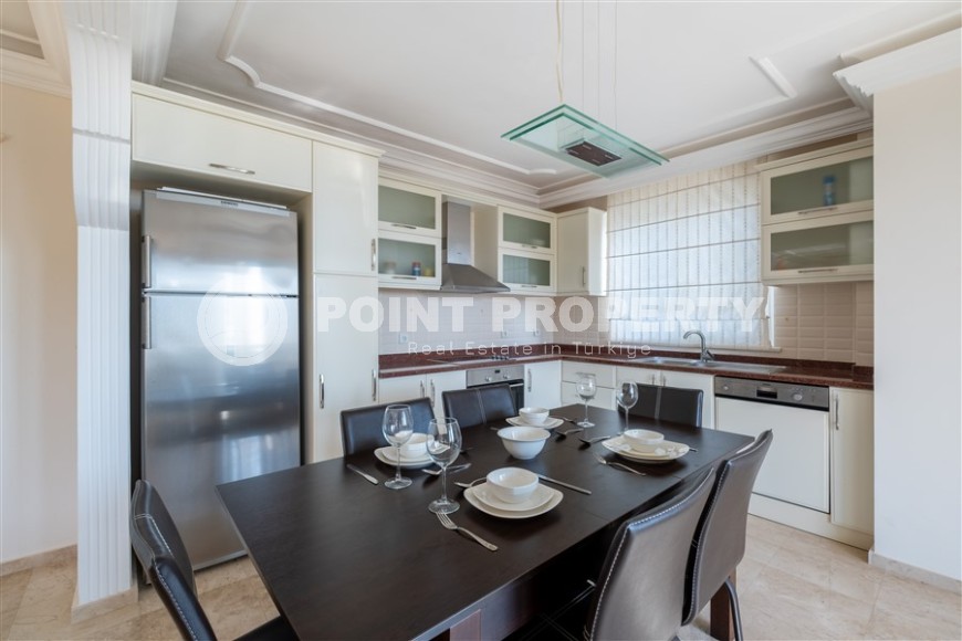 Furnished apartment 2+1, on an area of 120 m2, in a residence built in 2007 in a green, environmentally friendly area of Alanya - Demirtas-id-6752-photo-4