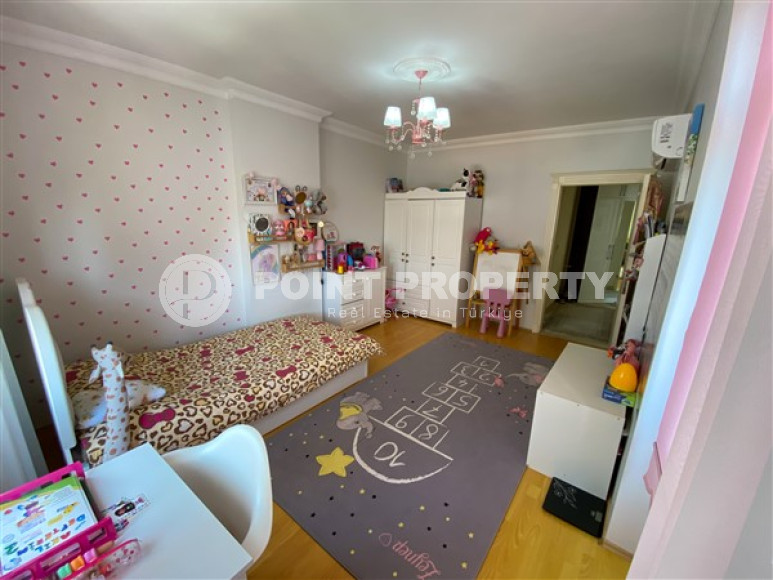 View furnished three-room apartment, 110m², in the center of Alanya-id-1528-photo-12