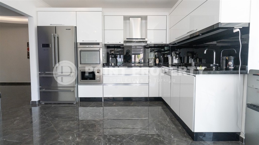 Comfortable apartment with modern furniture and the latest appliances, 250 meters from the beach-id-6756-photo-3