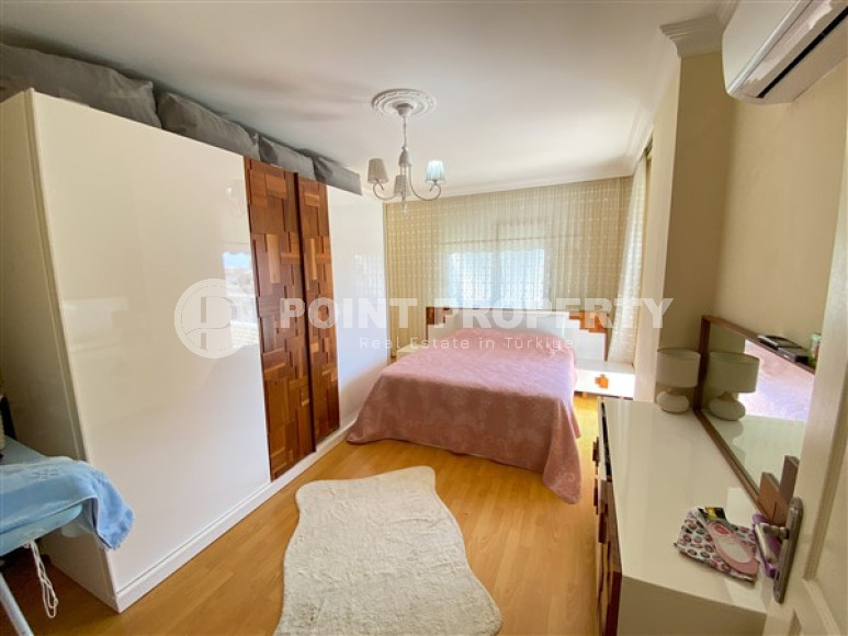 View furnished three-room apartment, 110m², in the center of Alanya-id-1528-photo-20