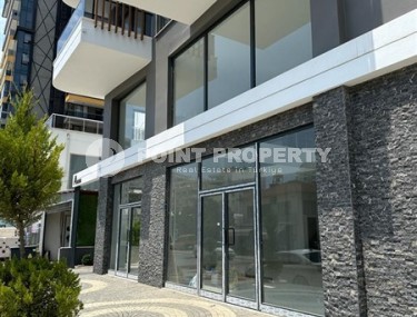 Commercial space for an office or outlet 550 meters from the sea, in the center of Mahmutlar-id-6762-photo-2