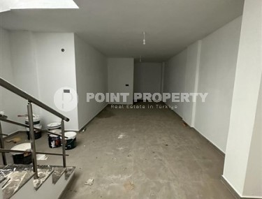 Commercial space for an office or outlet 550 meters from the sea, in the center of Mahmutlar-id-6762-photo-4