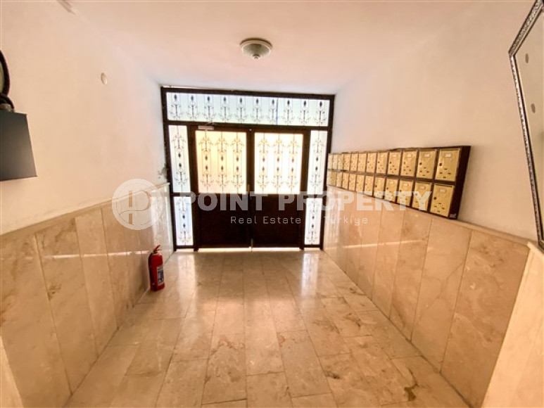 View furnished three-room apartment, 110m², in the center of Alanya-id-1528-photo-28