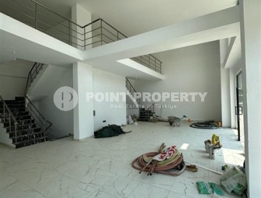 Commercial space for an office or outlet 550 meters from the sea, in the center of Mahmutlar-id-6762-photo-5