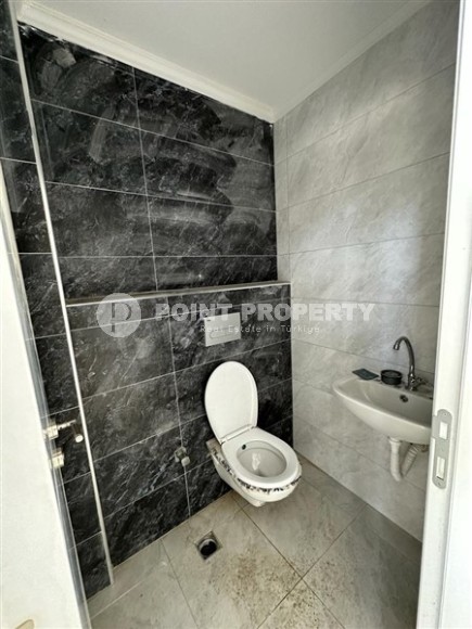 Commercial space for an office or outlet 550 meters from the sea, in the center of Mahmutlar-id-6762-photo-8