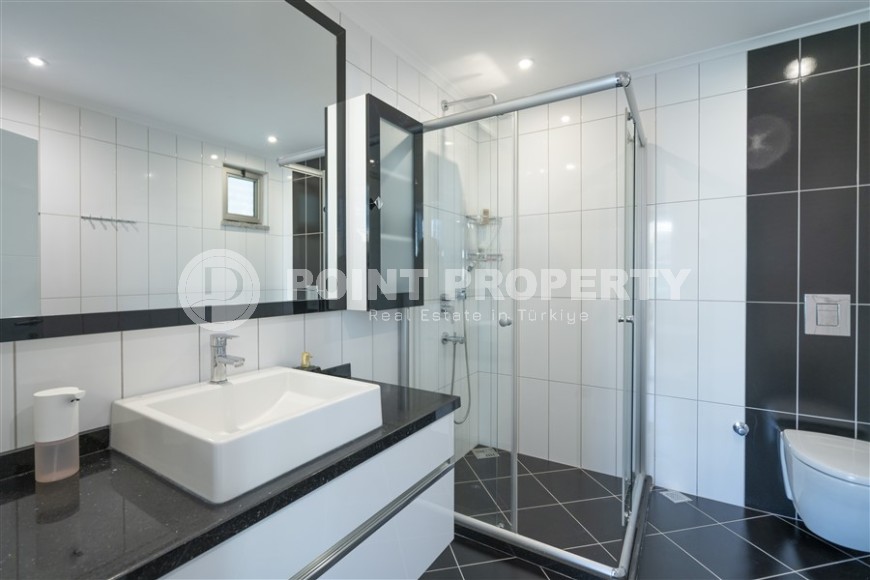 Ready-to-move-in apartment with new renovation and modern design, 250 meters from the beach, in the center of the popular area of Alanya - Lower Oba-id-6767-photo-9