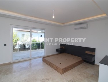 3-этажная вилла 2000 года постройки в километре от моря, в зеленом, экологически чистом районе Аланьи - Каргыждак-id-6775-фото-2