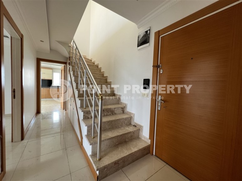 Панорамная двухуровневая квартира 3+2, на площади 250 м2, в комфортабельном жилом комплексе, построенном в 2016 году-id-6776-фото-9