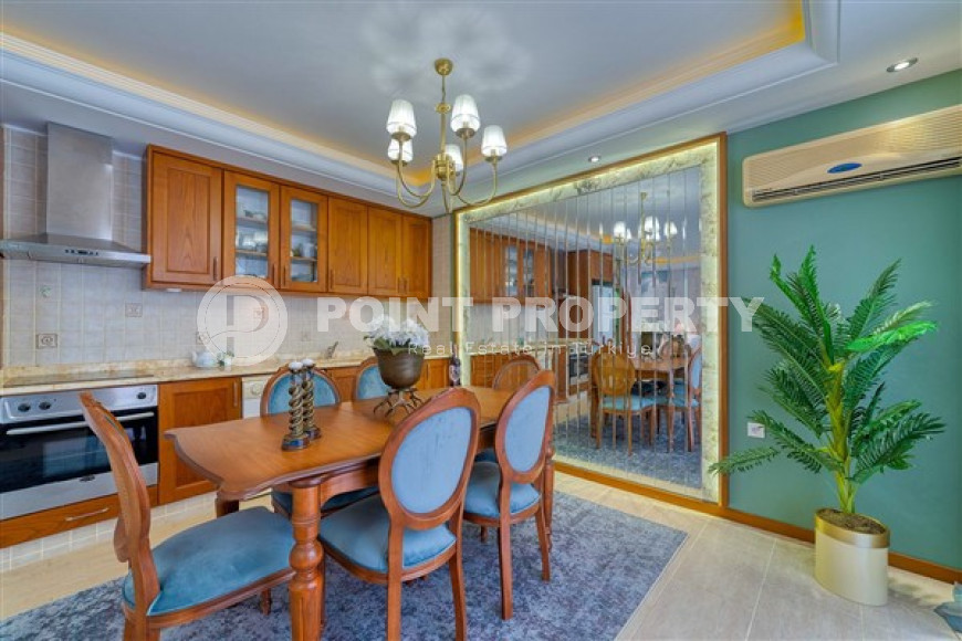 Designer two-bedroom apartment, 115m² in a cozy complex on the seafront in Mahmutlar-id-1530-photo-6