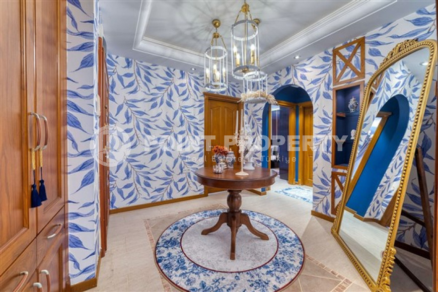 Designer two-bedroom apartment, 115m² in a cozy complex on the seafront in Mahmutlar-id-1530-photo-9