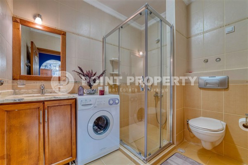 Designer two-bedroom apartment, 115m² in a cozy complex on the seafront in Mahmutlar-id-1530-photo-16