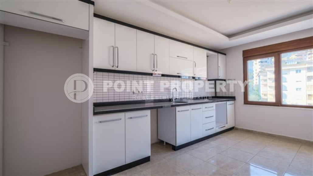 Five-room penthouse, 230m² with mountain views in a complex with a swimming pool in Cikcilli, Alanya-id-1533-photo-2