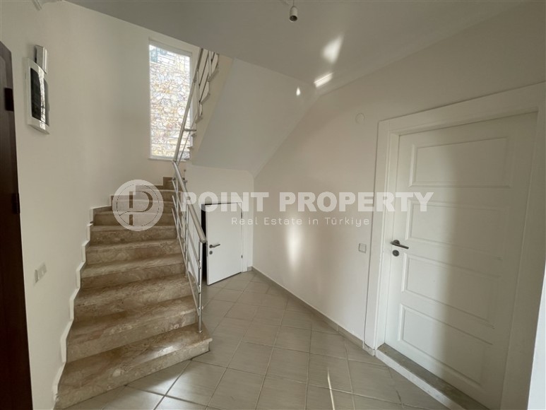 Двухэтажная вилла-близнец в трех километрах от моря, в элитном районе Аланьи - Хасбахче-id-6820-фото-7