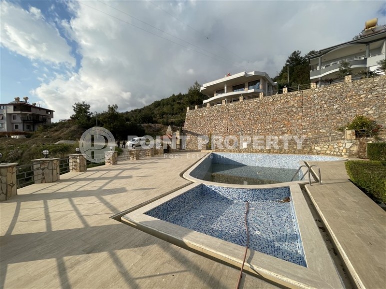 Two-storey twin villa three kilometers from the sea, in the elite area of Alanya - Hasbahce-id-6820-photo-18