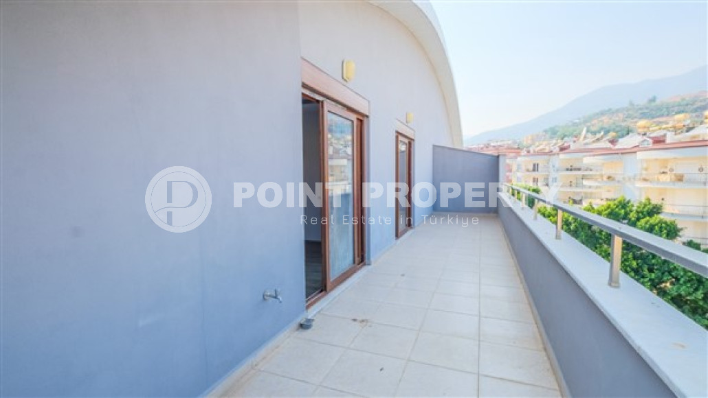 Five-room penthouse, 230m² with mountain views in a complex with a swimming pool in Cikcilli, Alanya-id-1533-photo-15