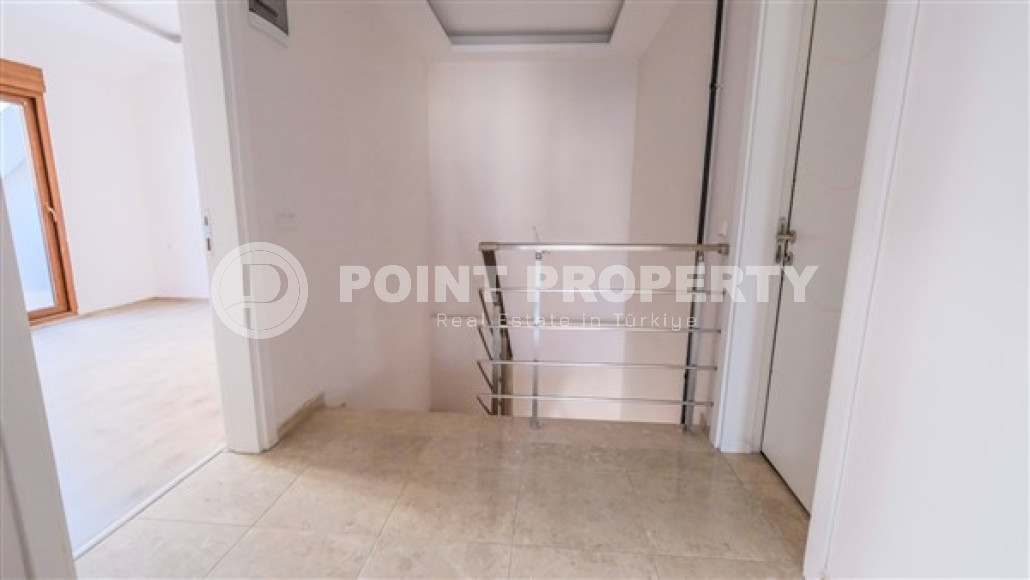 Five-room penthouse, 230m² with mountain views in a complex with a swimming pool in Cikcilli, Alanya-id-1533-photo-19