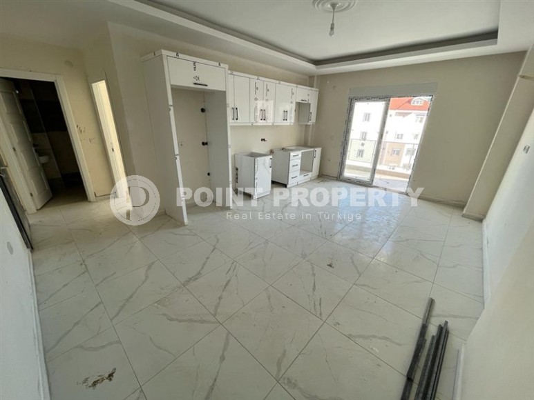 Квартира с чистовой отделкой на 6-м этаже в резиденции 2022 года постройки, в 800 метрах от моря-id-6829-фото-2