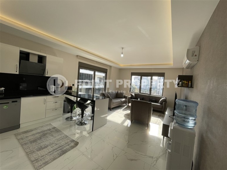 Квартира с современным дизайном, комфортабельной мебелью и всей необходимой бытовой техникой, в центре престижного района Аланьи - Кестель-id-6843-фото-3