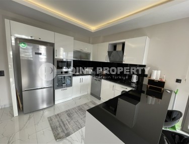 Apartment with modern design, comfortable furniture and all necessary appliances, in the center of the prestigious area of Alanya - Kestel-id-6843-photo-4