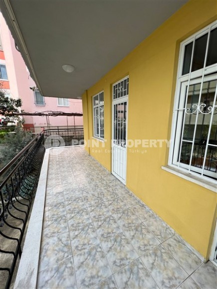 Affordable apartment with furniture and household appliances, on the 1st floor, 850 meters from the sea-id-6860-photo-8
