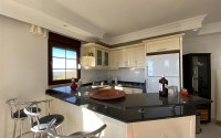 Spacious 3-storey villa with a pool and garden, in the popular resort area of Alanya - Incekum-id-6867-photo-8