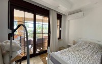 Spacious 3-storey villa with a pool and garden, in the popular resort area of Alanya - Incekum-id-6867-photo-12