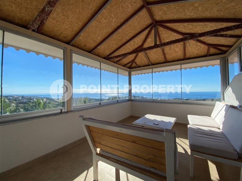 Spacious 3-storey villa with a pool and garden, in the popular resort area of Alanya - Incekum-id-6867-photo-22