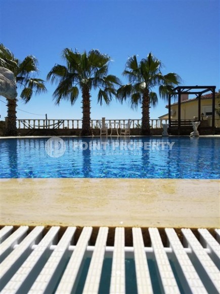 Spacious 3-storey villa with a pool and garden, in the popular resort area of Alanya - Incekum-id-6867-photo-24